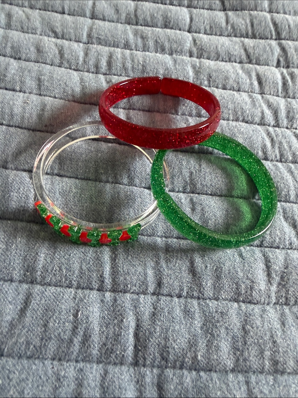 Lillie and Roses Holiday Bangles Set
